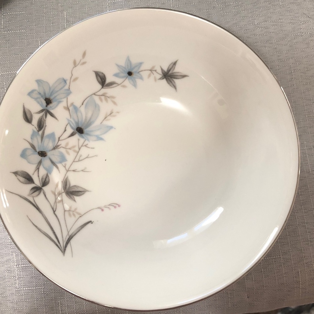 Elegant Blue Floral Dinner Plate
